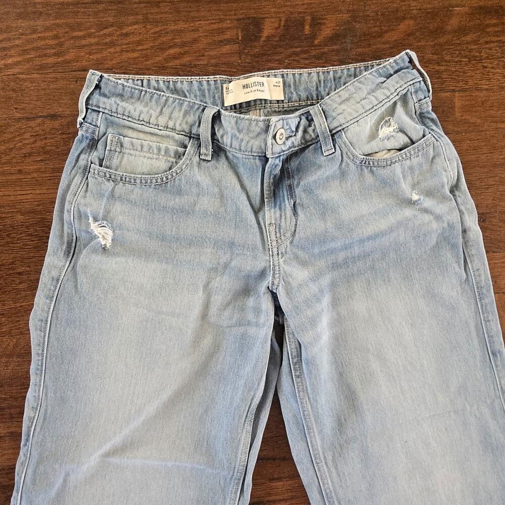 Hollister Women's Low-Rise Baggy distressed Jeans – Casual Relaxed Fit Size 8R - Picture 2 of 9